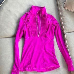 Lululemon size 4 hot pink pullover